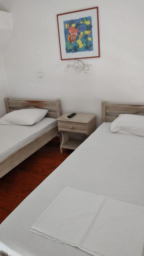 Odos Odysseos Aparthotel Ermoúpoli Eksteriør bilde